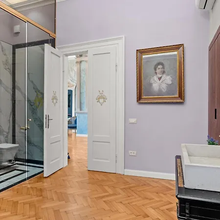 Demartini Palace Apartman *