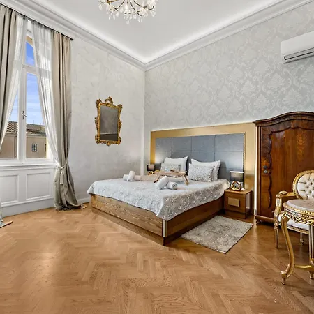 Апартаменты Demartini Palace Пула