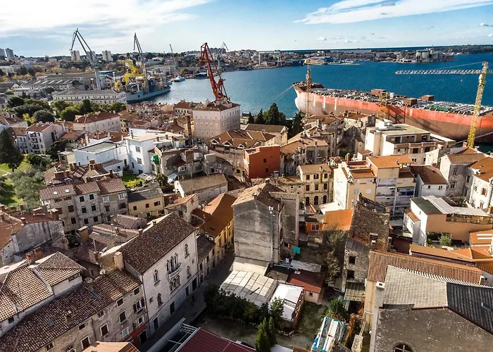 Lejlighed Demartini Palace