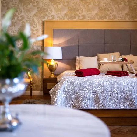 Demartini Palace Πούλα