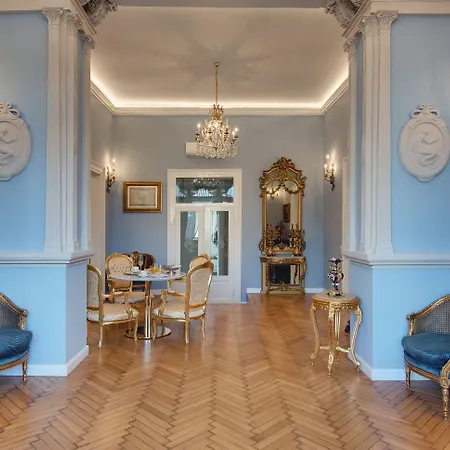 Demartini Palace 普拉