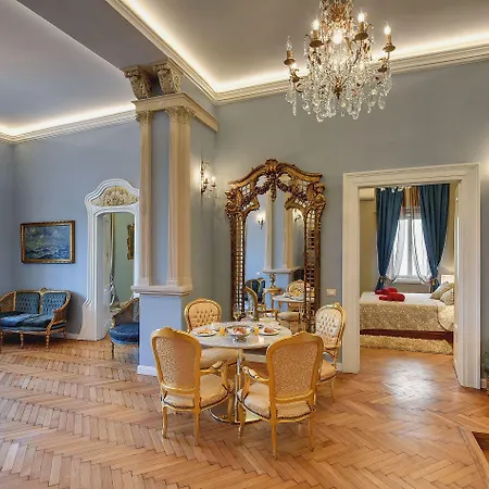 Demartini Palace Lägenhet *