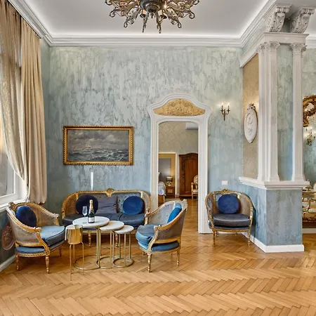 Demartini Palace * Pola