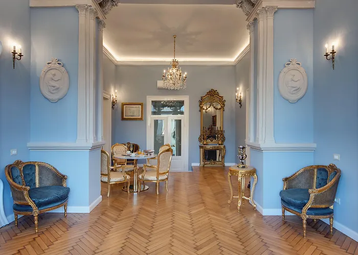 Demartini Palace 풀라